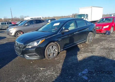 2016 Hyundai Sonata Hybrid Limited z USA, uszkodzony, nr VIN KMHE34L19GA008882